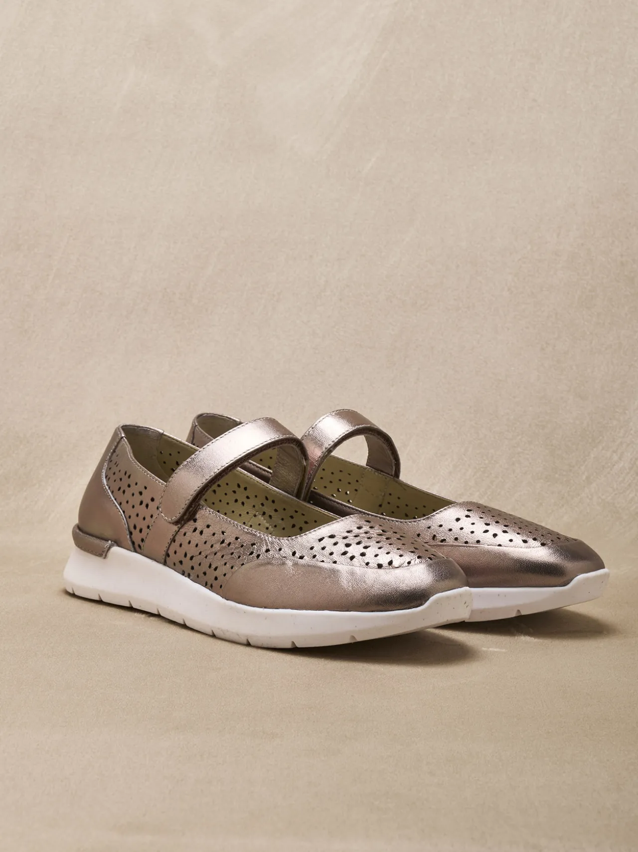 Babies à scratch semelle amovible