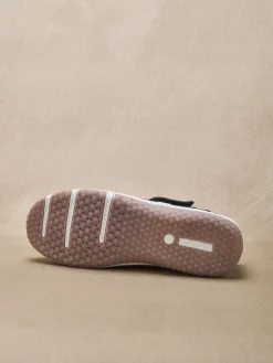 Babies ajourées à patte scratch