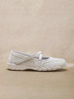Babies d'été cuir perforé
