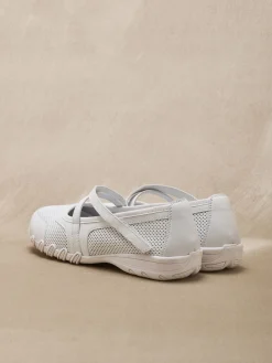 Babies d'été cuir perforé