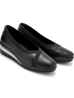 Ballerines tout cuir élastiquées