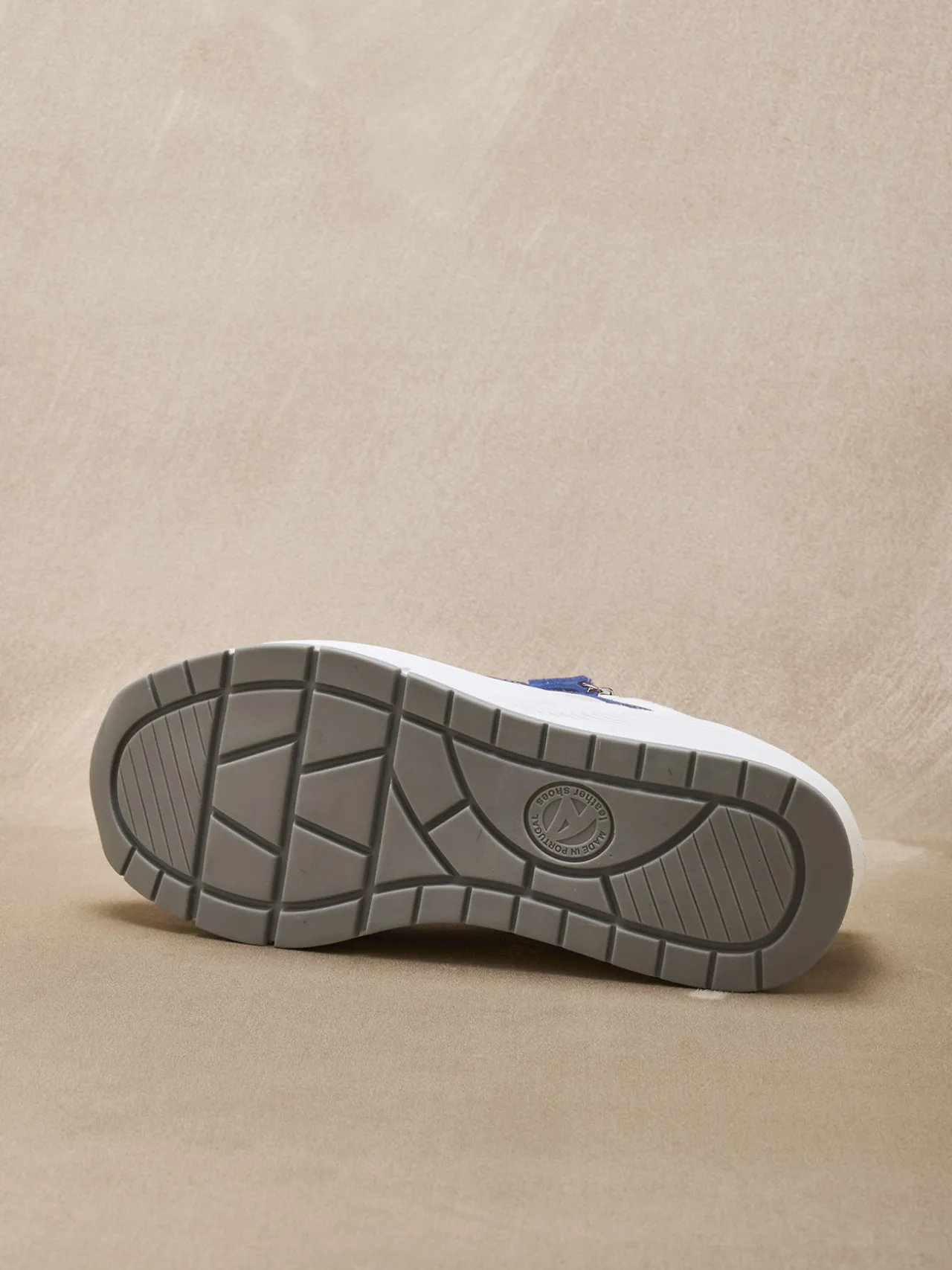 Baskets bicolores avec zip côté