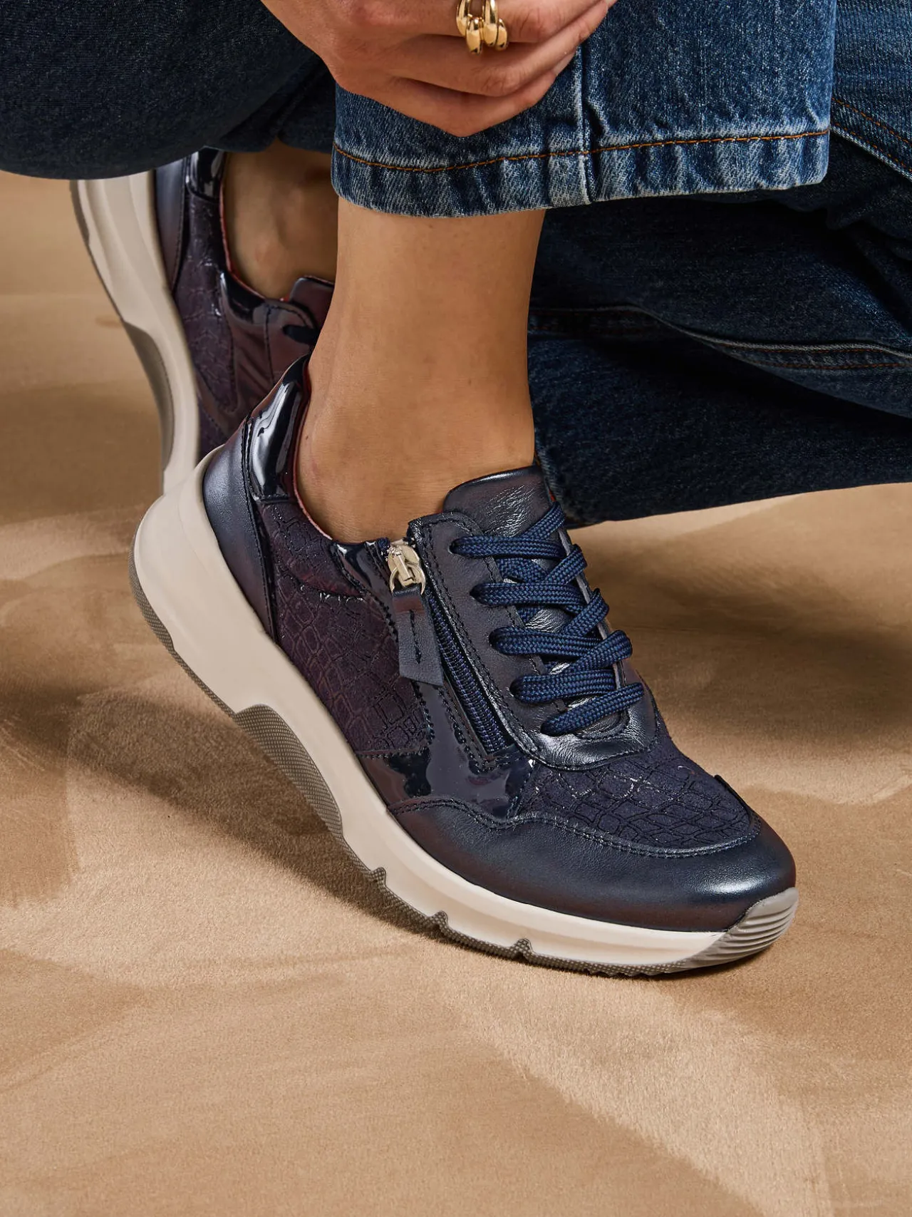 Baskets cuir et textile