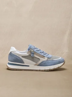 Baskets fermées par zip et lacets