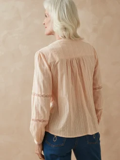 Blouse avec jeu de macramé