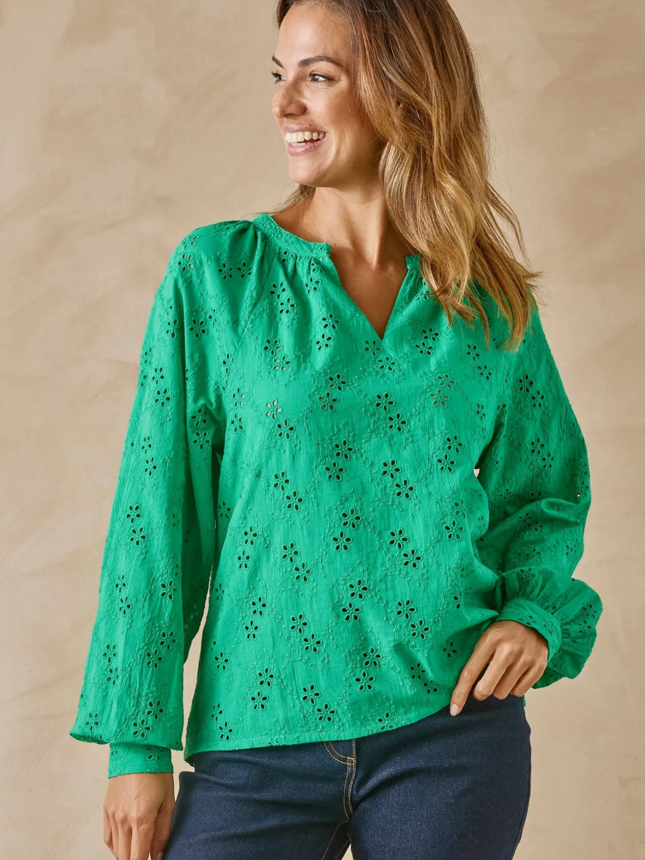 Blouse en brooderie anglaise