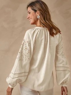 Blouse manches brodées