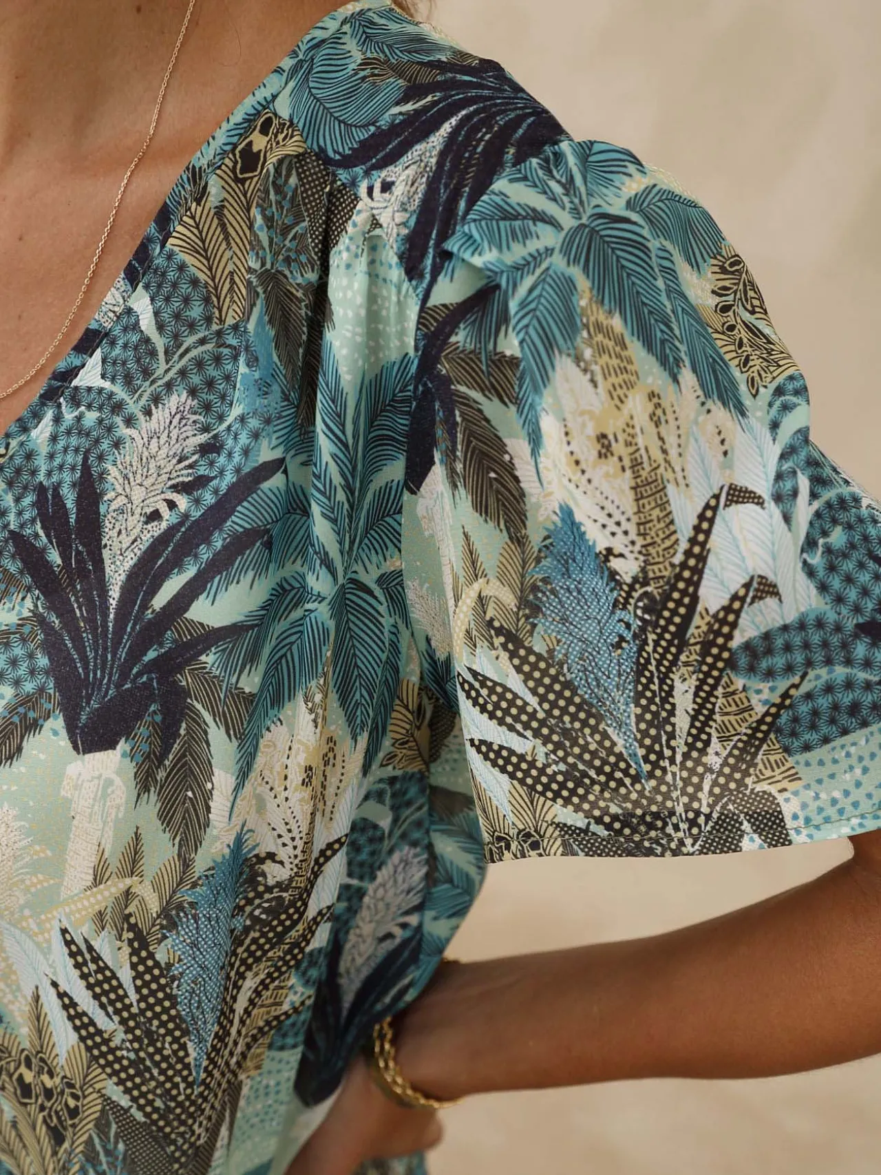 Blouse manches papillon