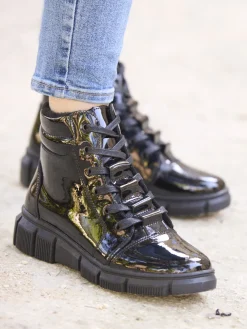 Boots fourrées zippées et lacées