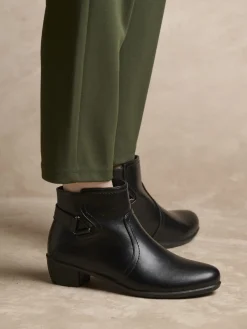 Boots zippées esprit cavalière