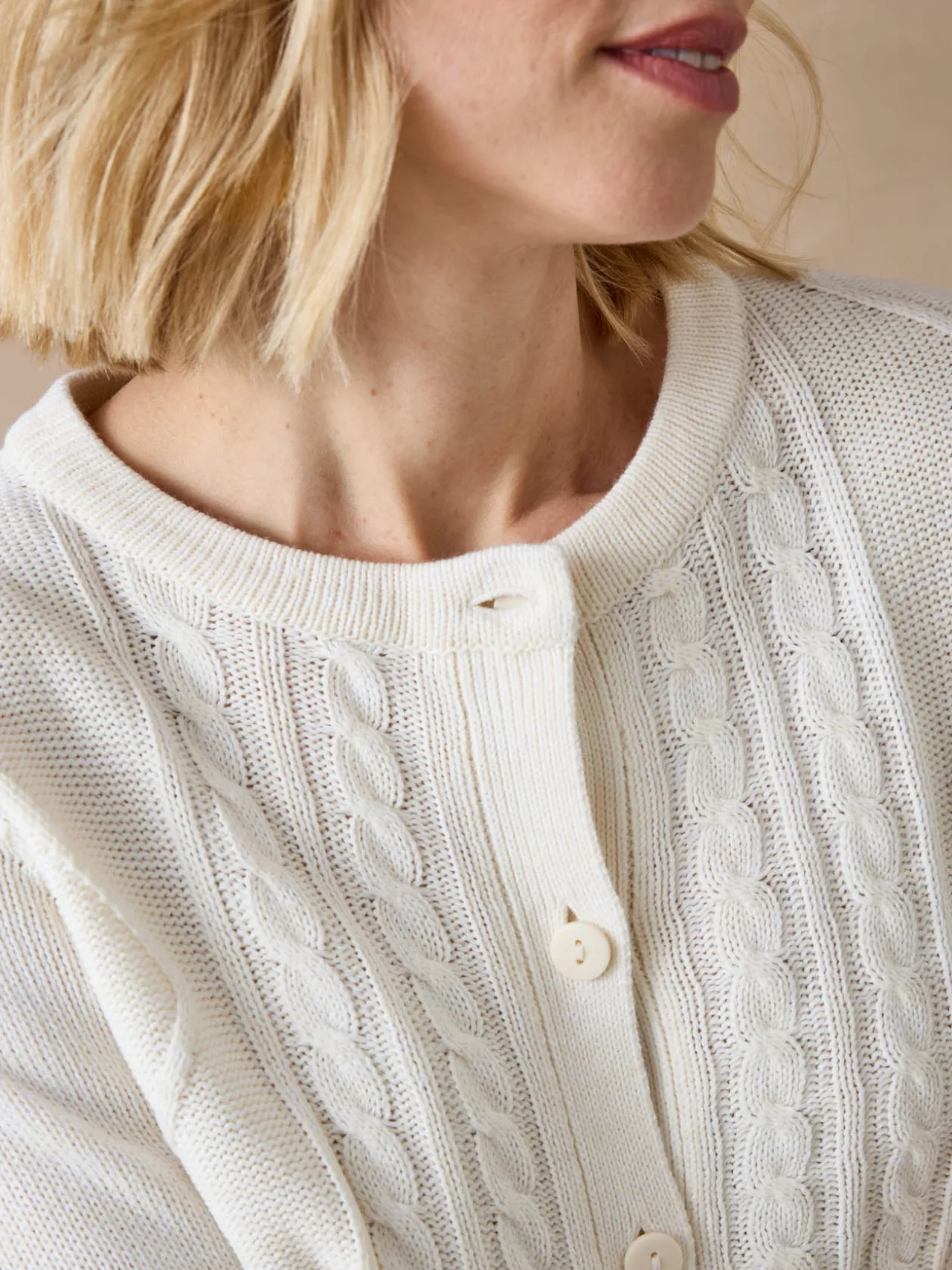 Cardigan en maille torsadée