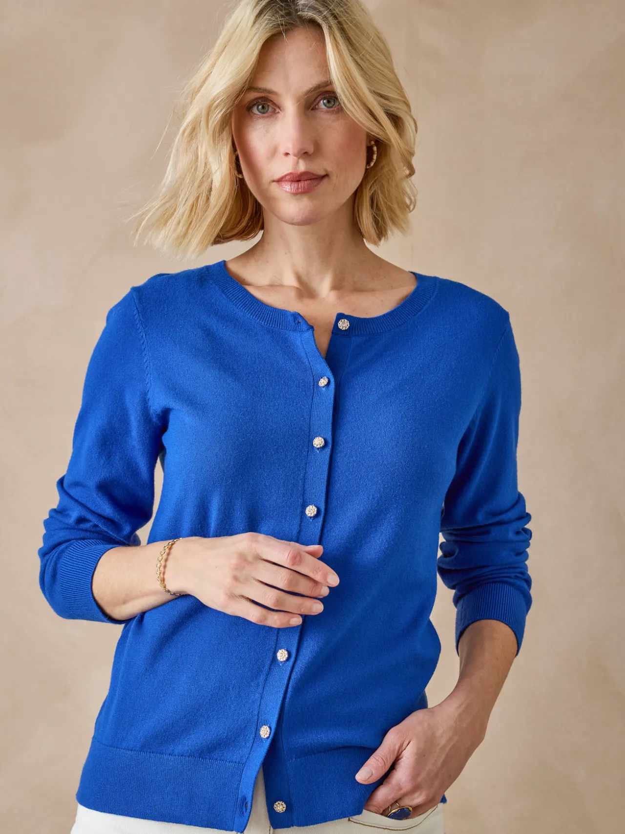 Cardigan élégant boutons-bijoux