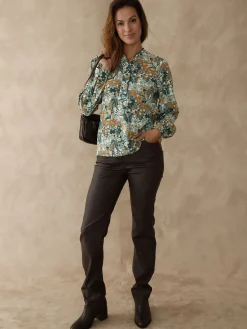 Chemisier en crêpe col montant volanté