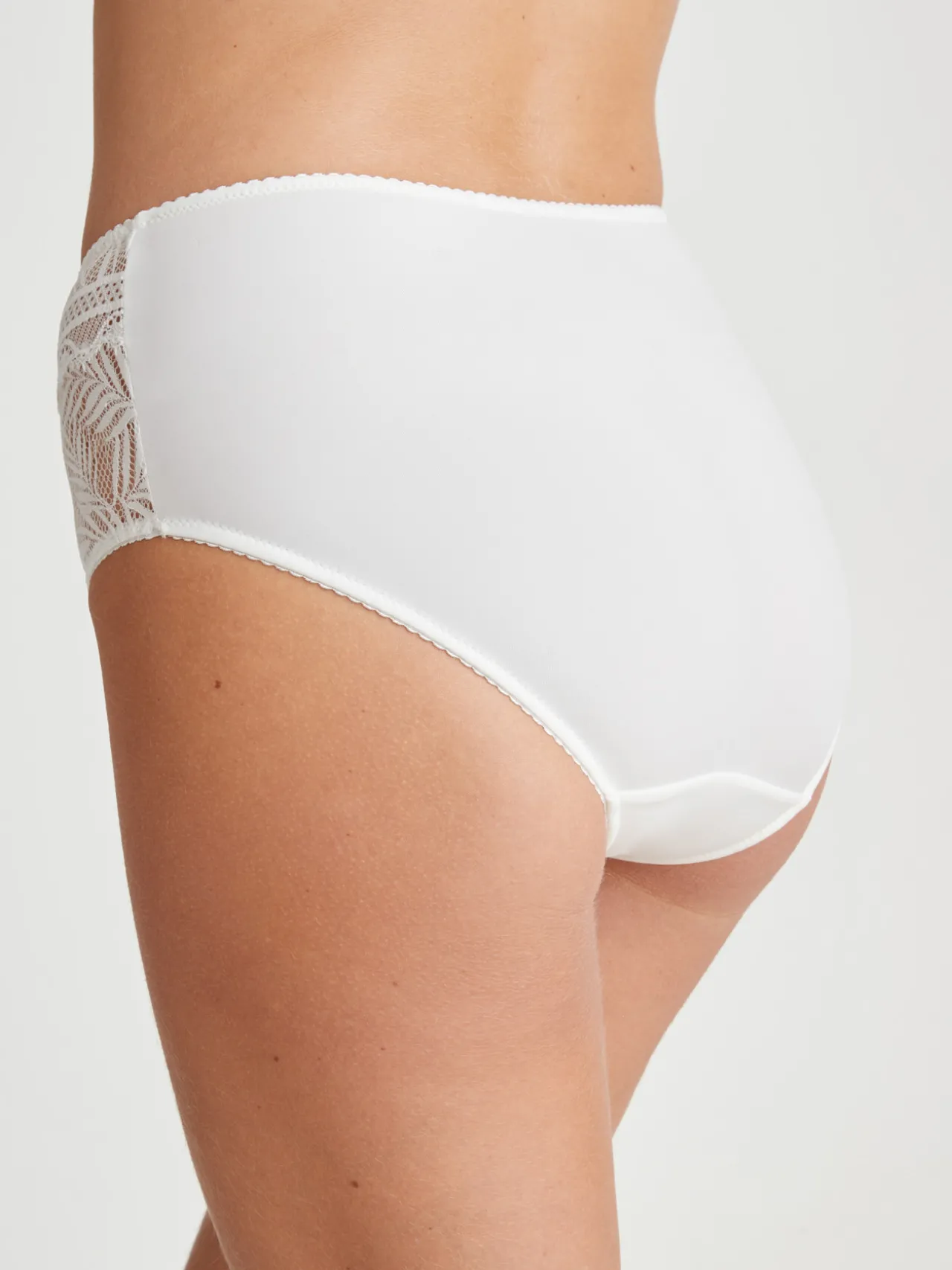 Culotte midi avec dentelle française