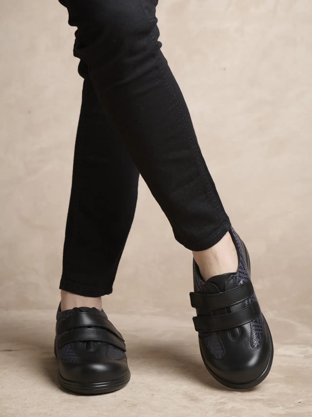 Derbies ultra larges 2 pattes scratchs