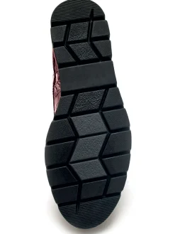 Derbies vernis façon croco