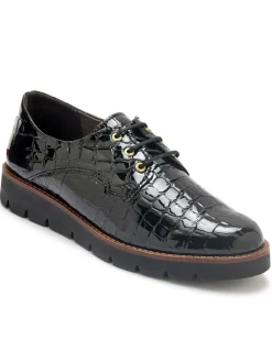 Derbies vernis façon croco