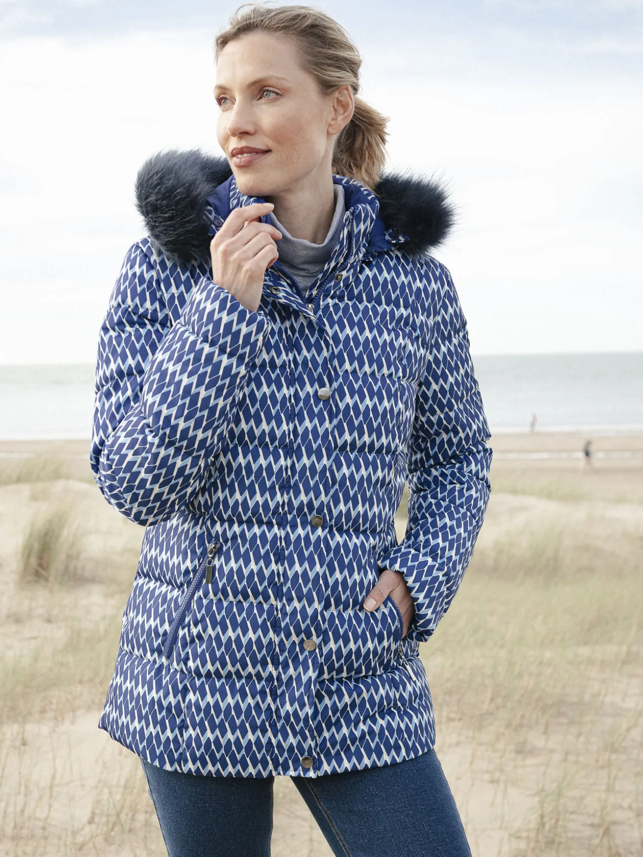 Doudoune à capuche amovible