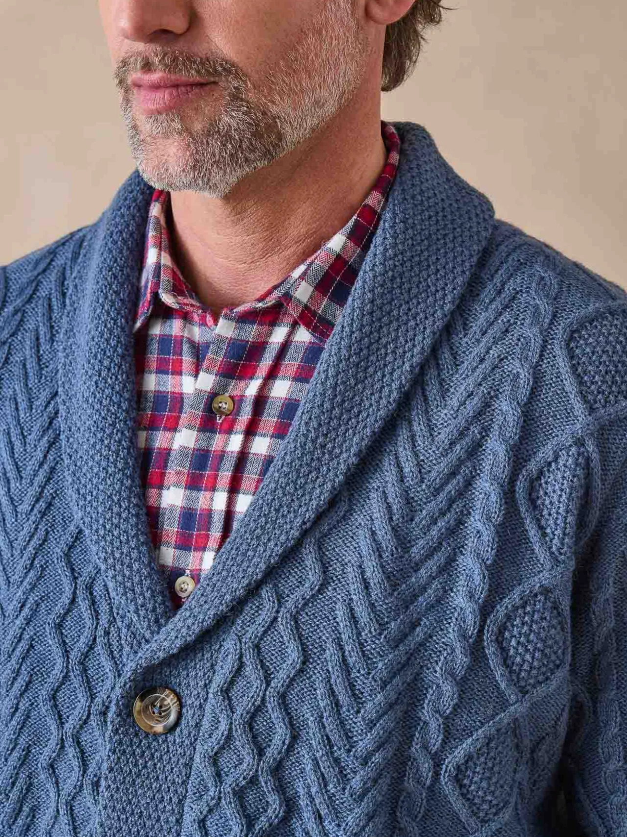 Gilet torsadé col châle avec laine