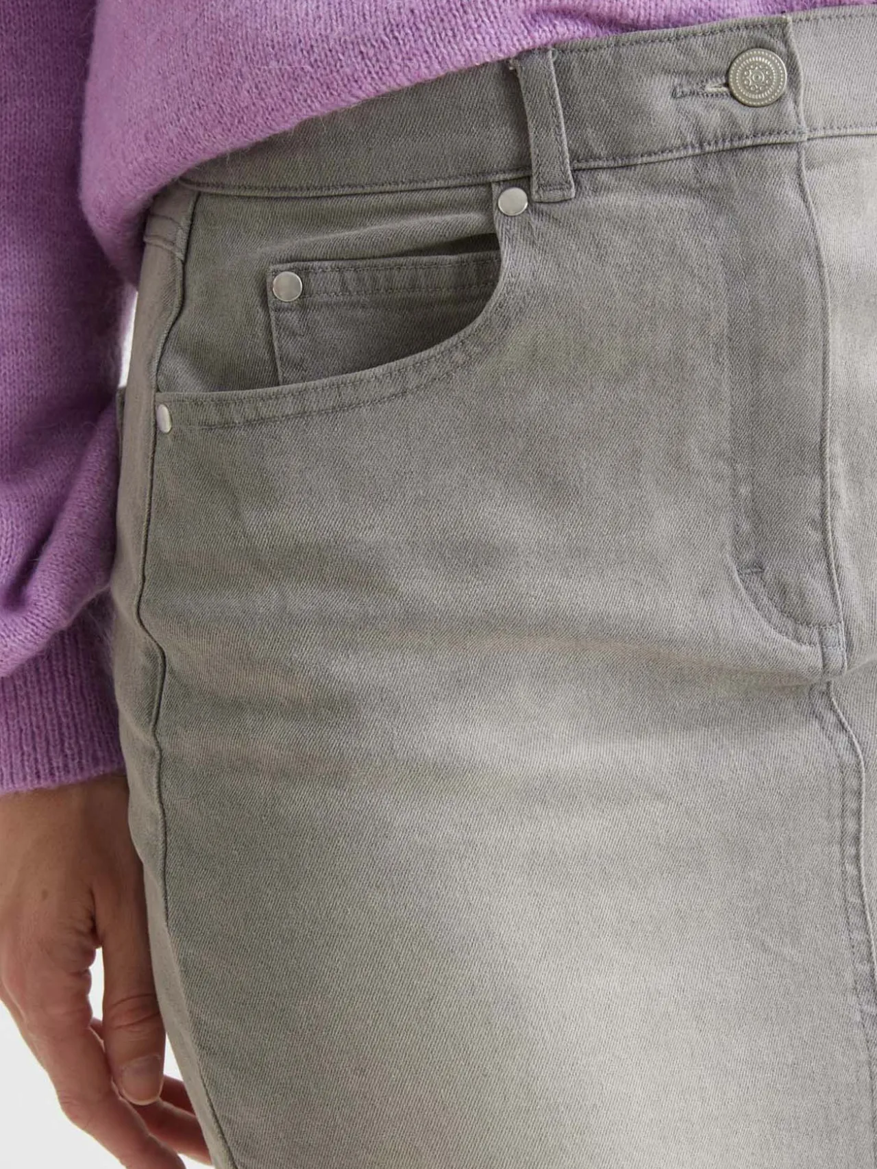 Jupe droite en denim extensible