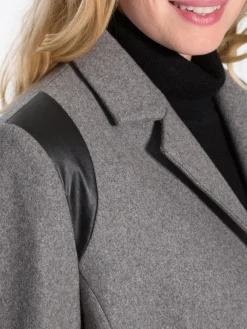 Manteau coupe droite en drap de laine