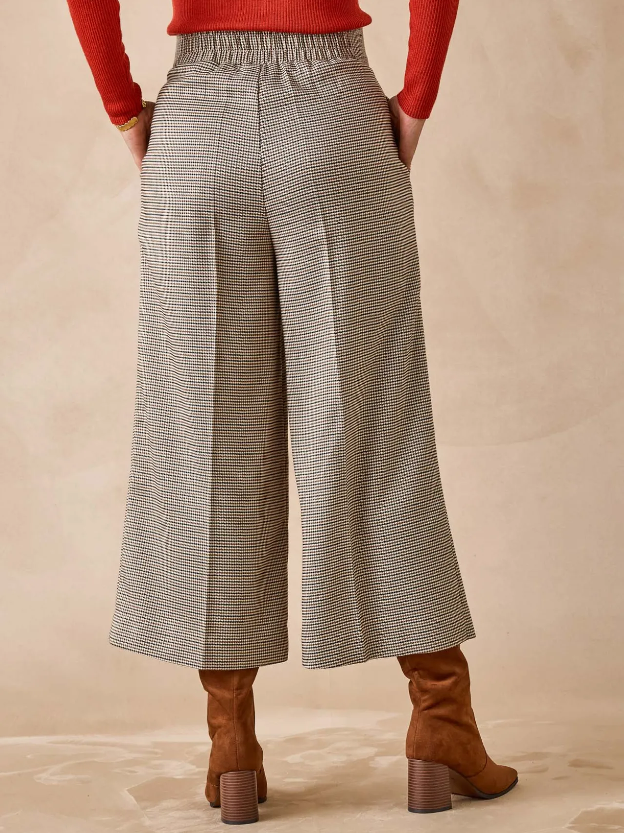 Pantacourt large élastiqué dos