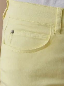 Pantacourt élastiqué en gabardine