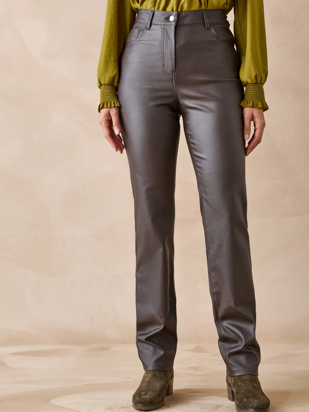 Pantalon enduit taille haute