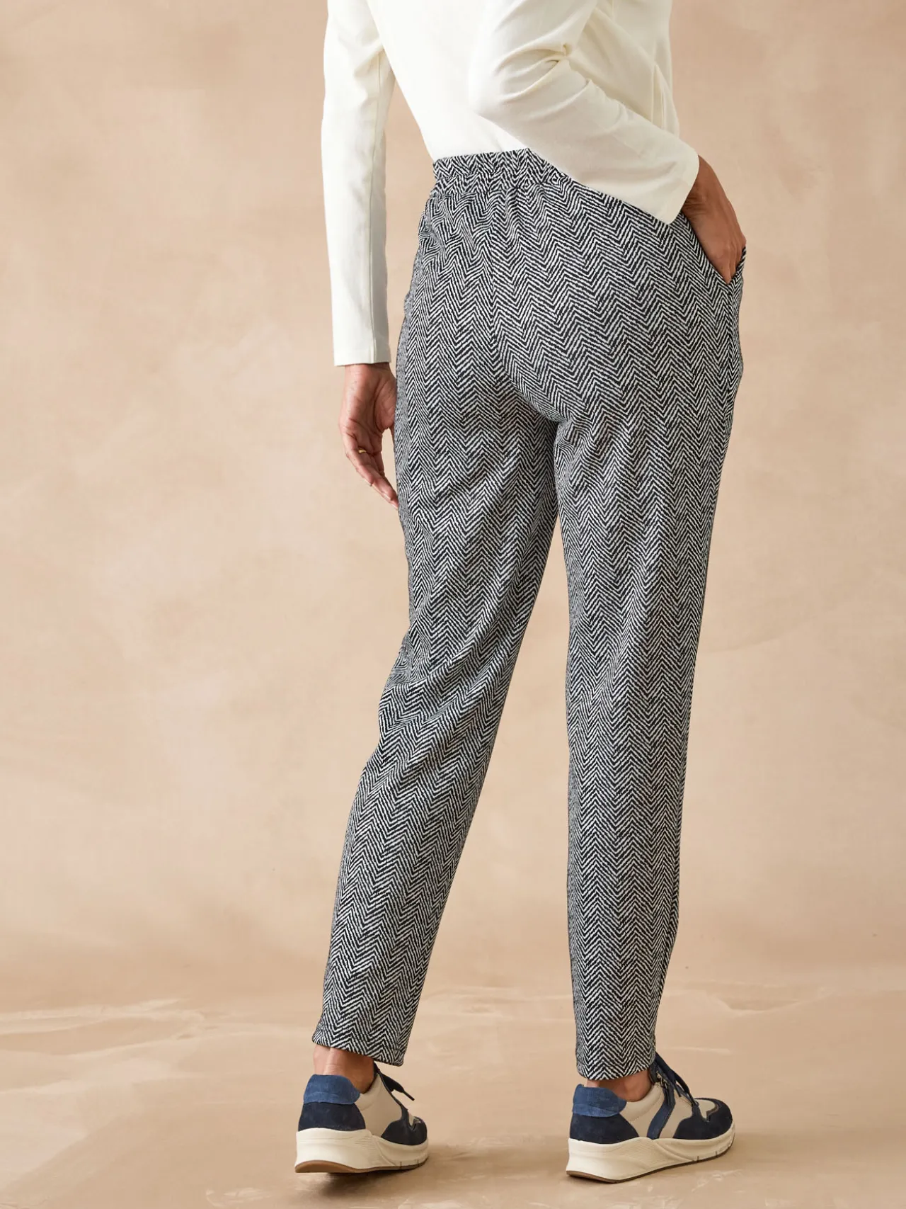 Pantalon élastiqué en maille