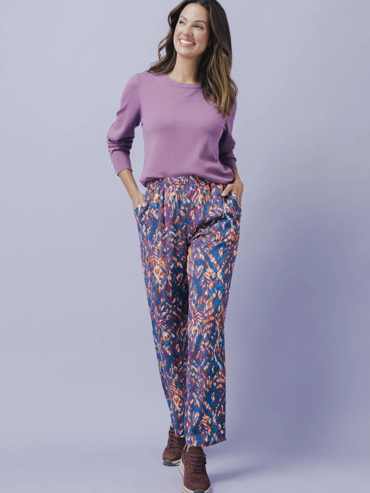 Pull boutons-bijoux aux manches