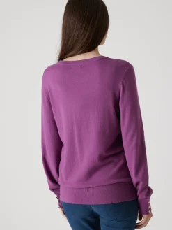 Pull boutons-bijoux aux manches