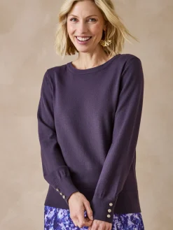 Pull boutons-bijoux aux manches