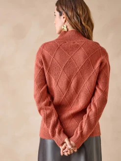 Pull géométrique col montant