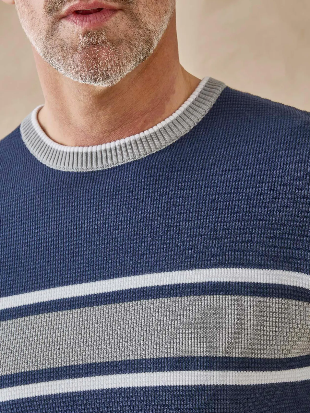 Pull rayé en maille fantaisie