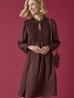 Robe à plis nervurés