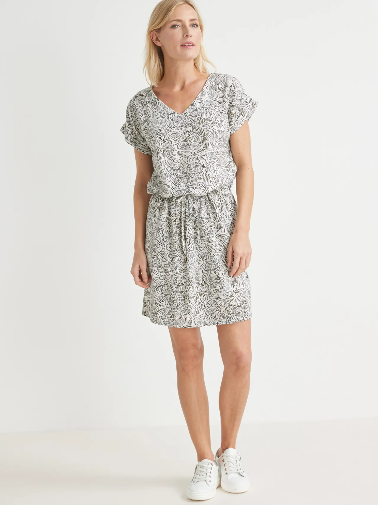 Robe 3 trous tissu fluide