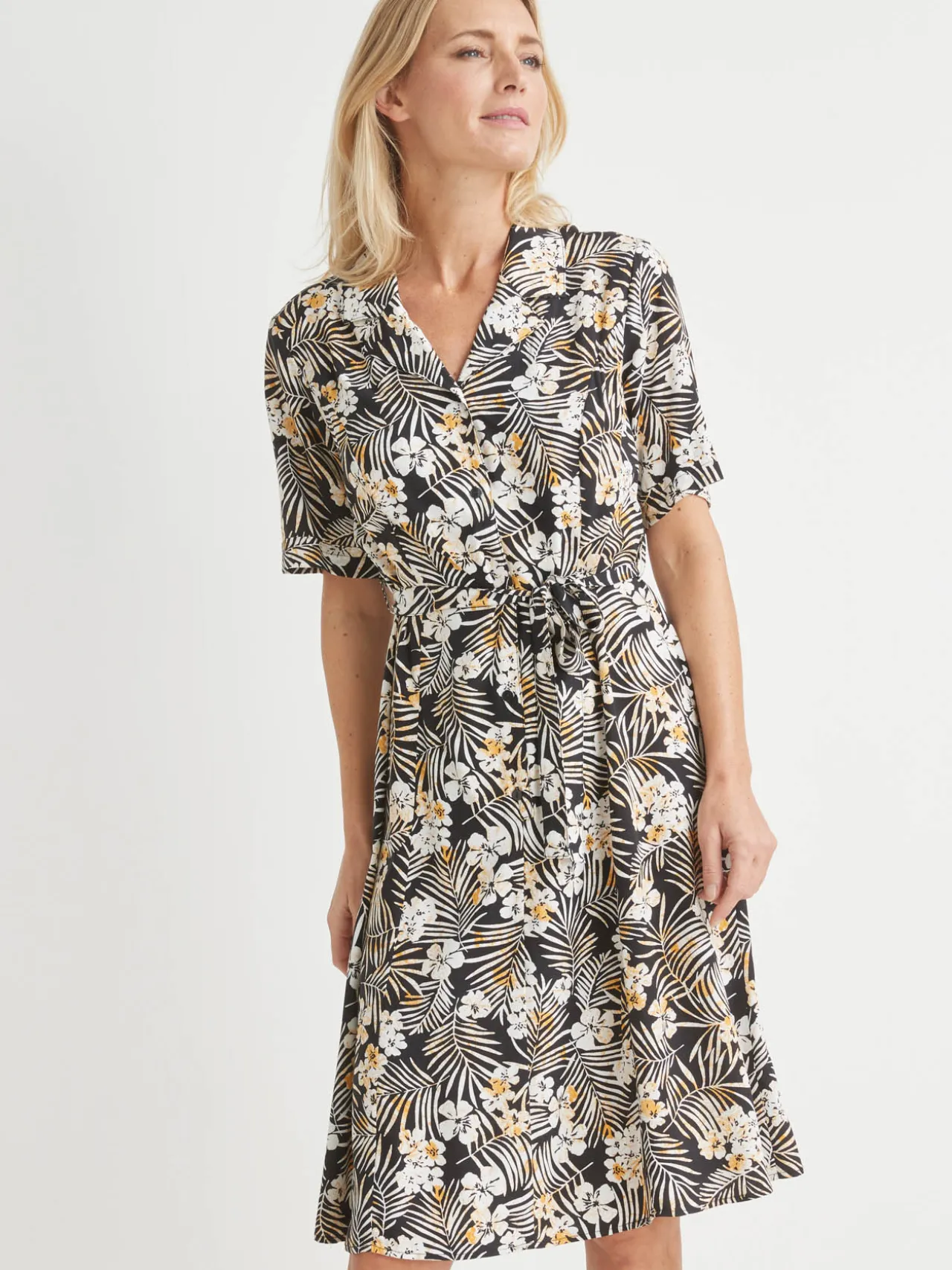 Robe col tailleur manches courtes