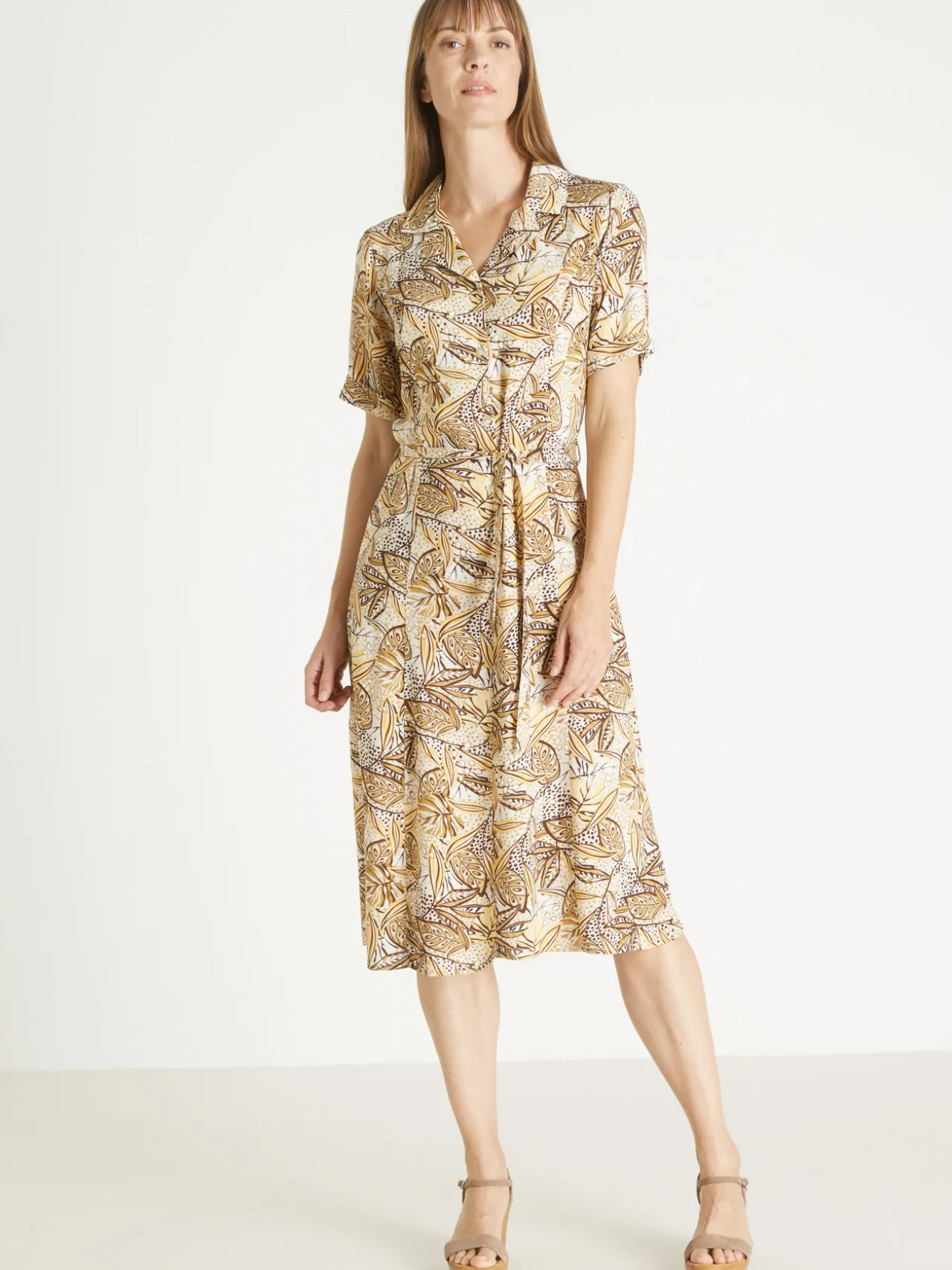 Robe col tailleur manches courtes