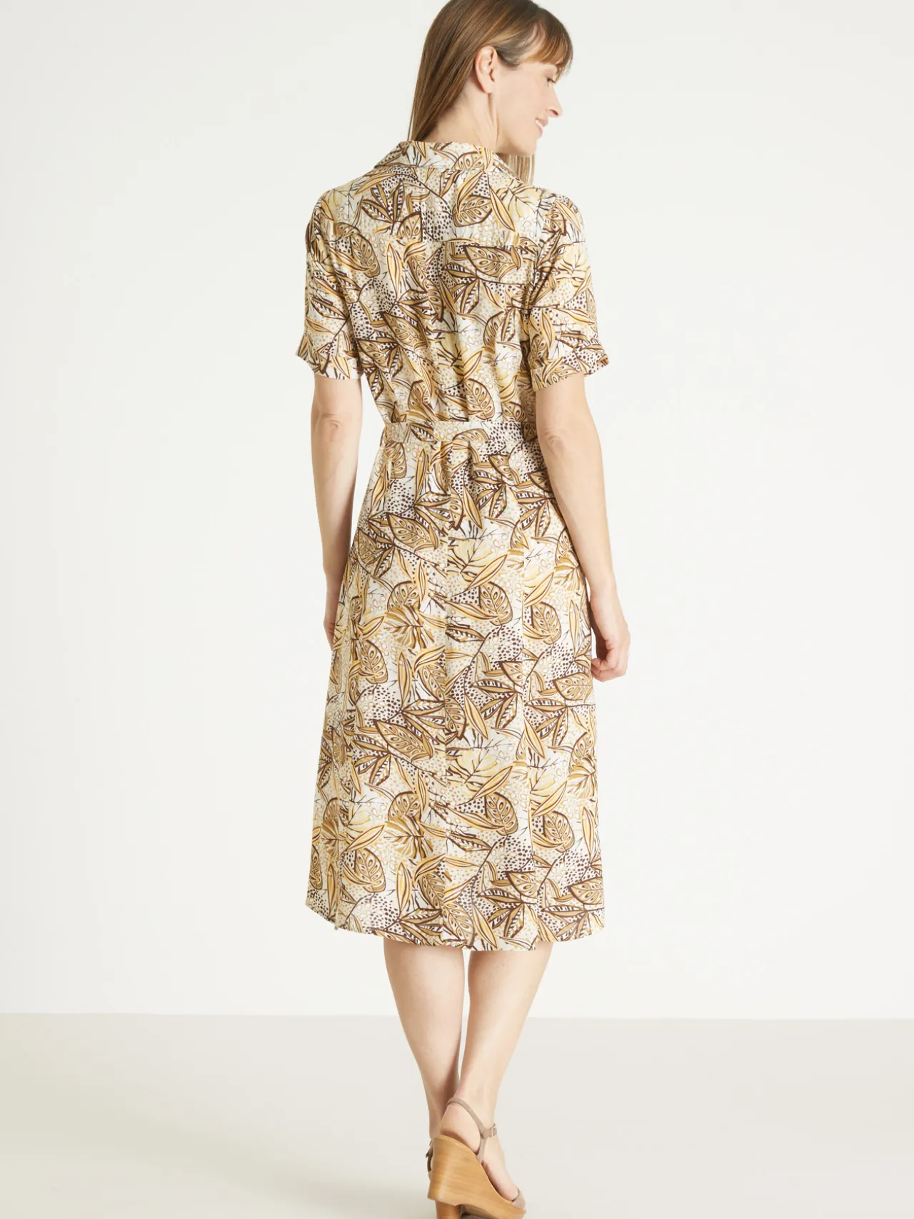 Robe col tailleur manches courtes