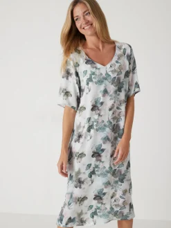 Robe effet satiné manches larges