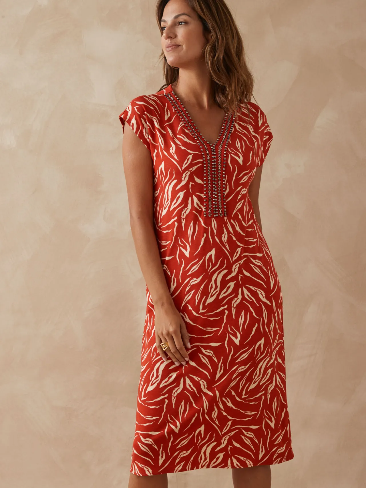 Robe en maille avec perles fantaisie