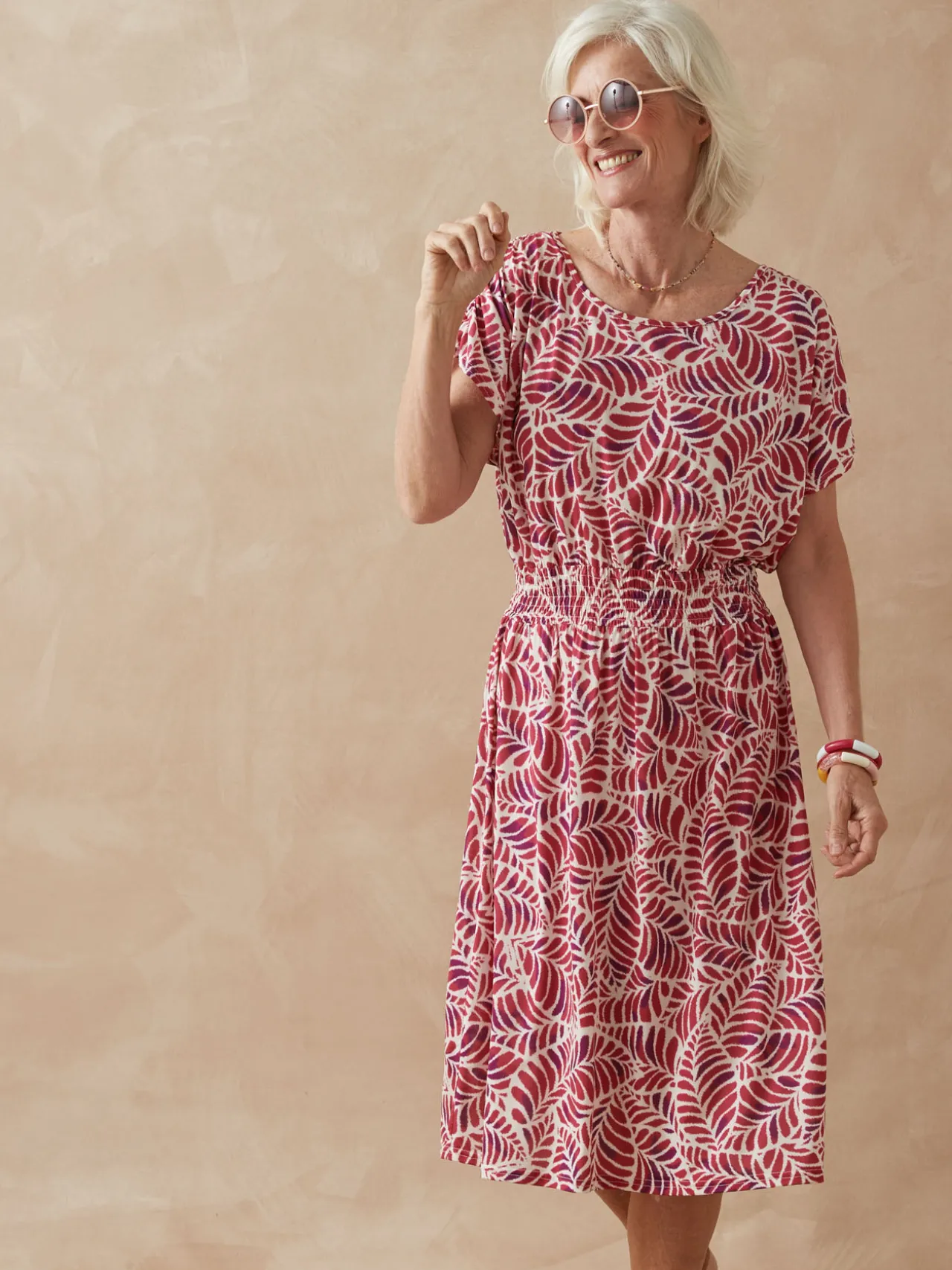 Robe encolure bateau en maille fluide