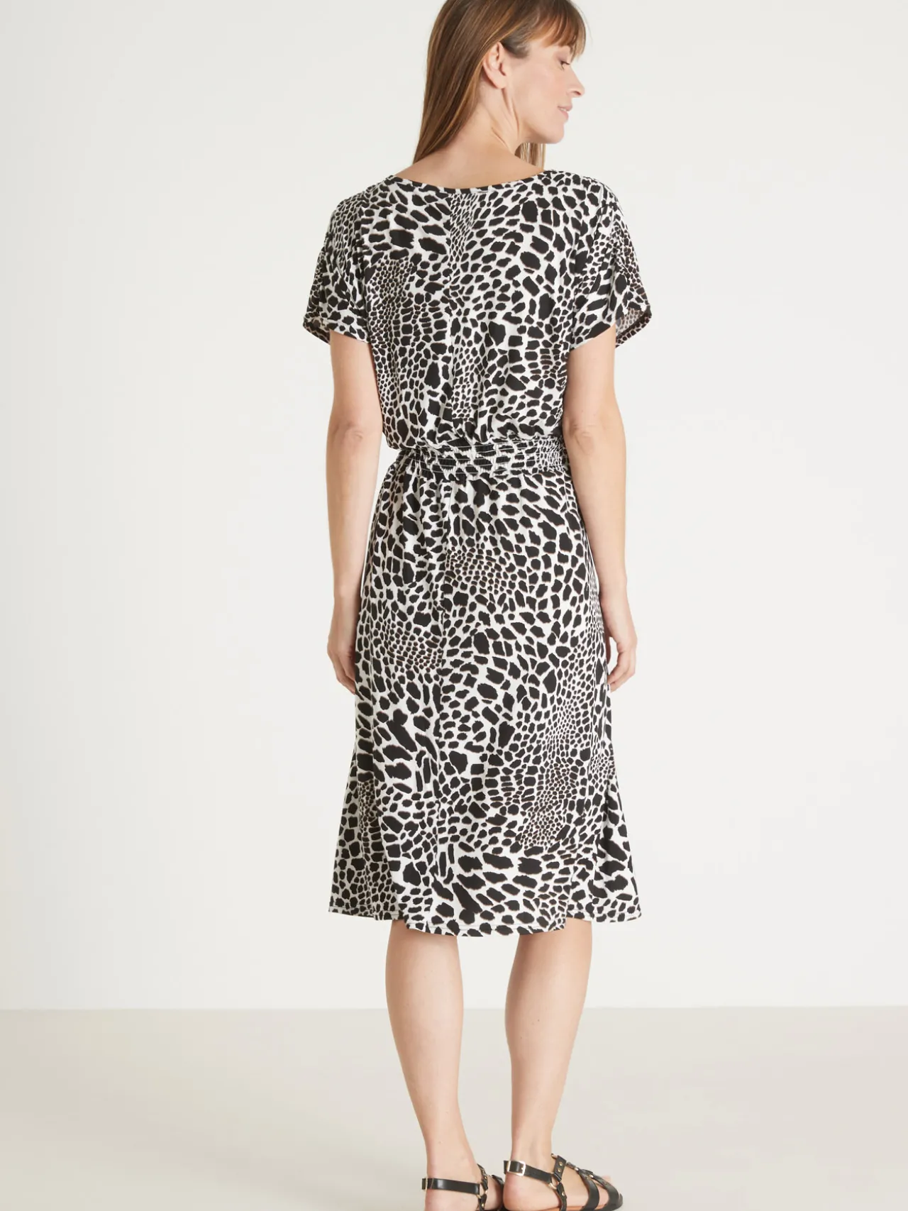 Robe encolure bateau en maille fluide