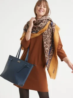 Robe housse en maille fluide