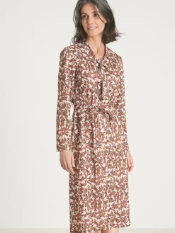 Robe élégante en maille col lavallière