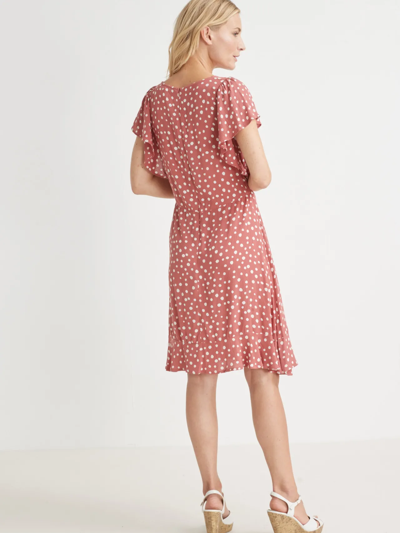 Robe volantée en crêpe fluide