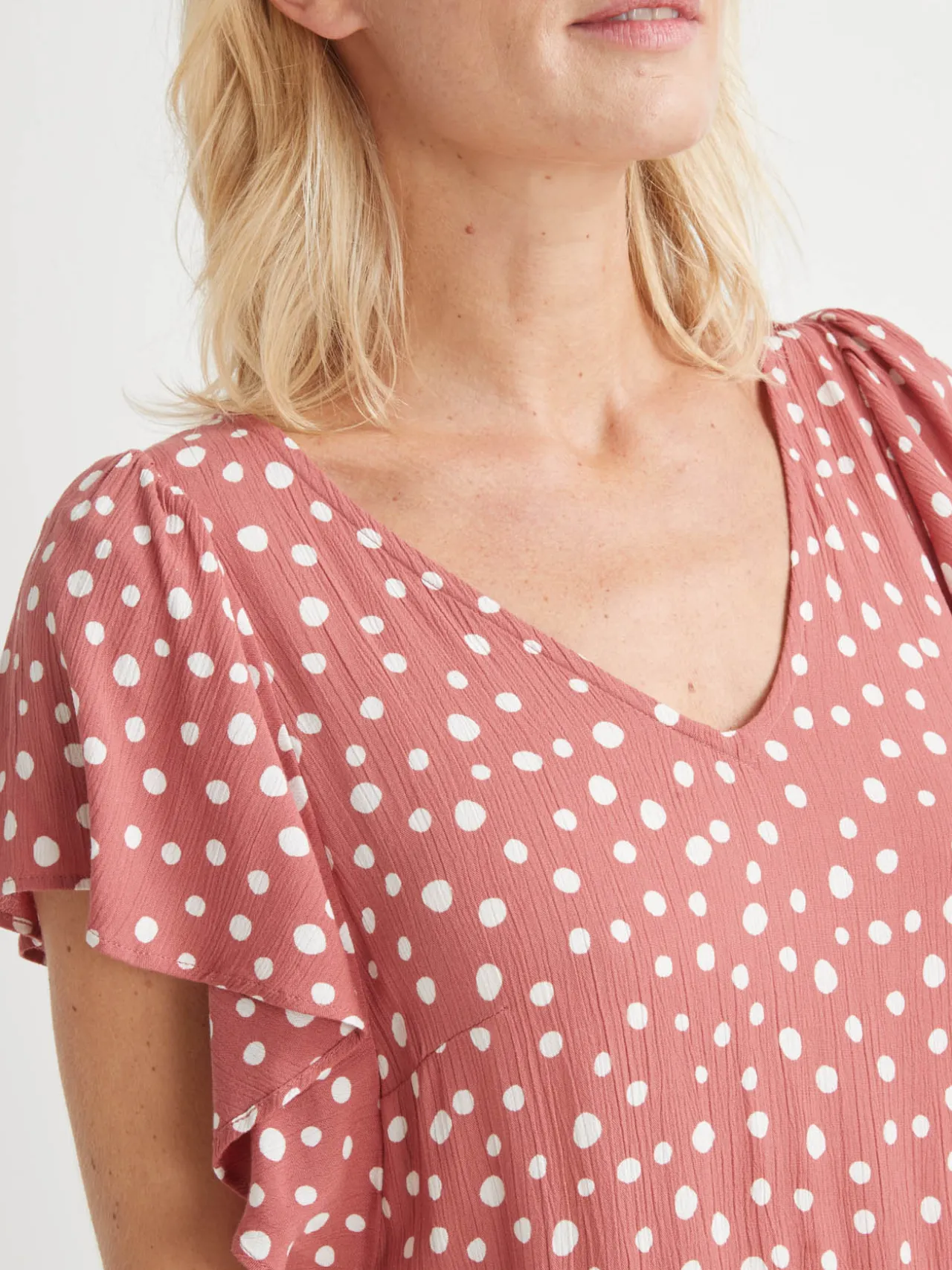 Robe volantée en crêpe fluide