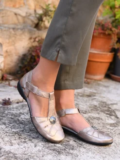 Salomés à patte scratchée