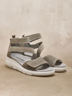 Sandales à scratchs aérosemelle amovible