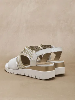 Sandales brides croisées à scratch